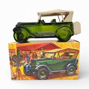 Avon Maxwell 23 After Shave Men 6oz Green Good Vintage Car Decanter Boxed